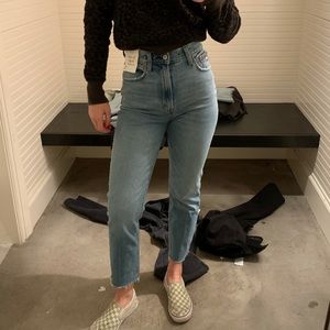 ABERCROMBIE HIGH WAISTED JEANS